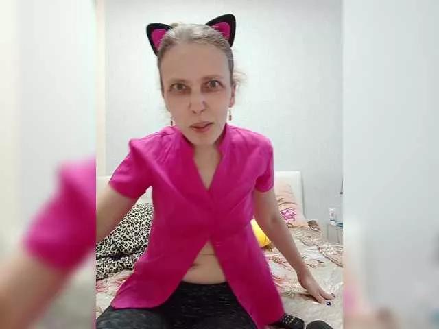 Offline -queen-margo- on BongaCams