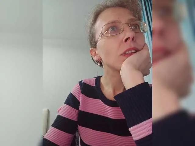 Offline -queen-margo- on BongaCams