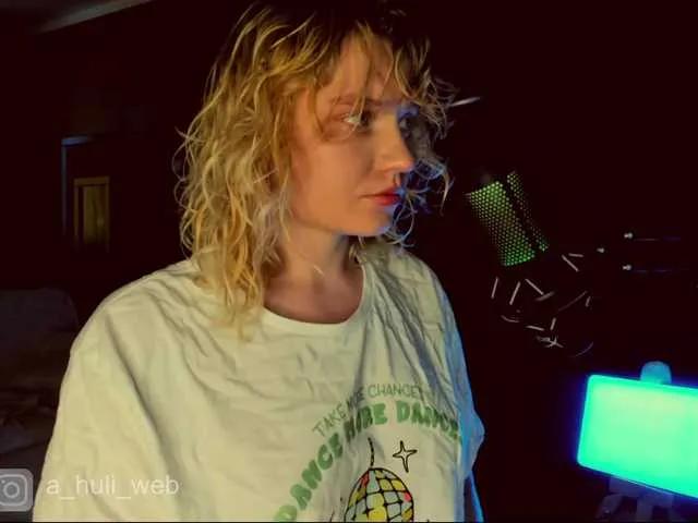 Offline A-Huli on BongaCams