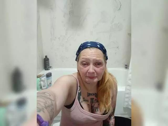 Offline Adelaideskyy on BongaCams