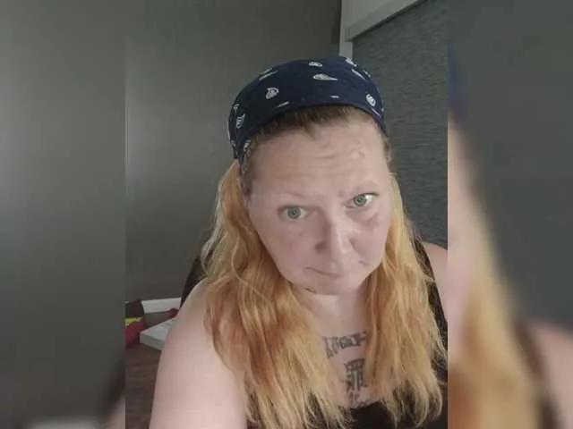 Offline Adelaideskyy on BongaCams