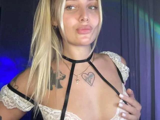 Alicemiumur — It turns me on when a man can start a conversation in such a way that it is impossible to stop.