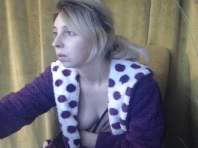 Offline alissonone on BongaCams