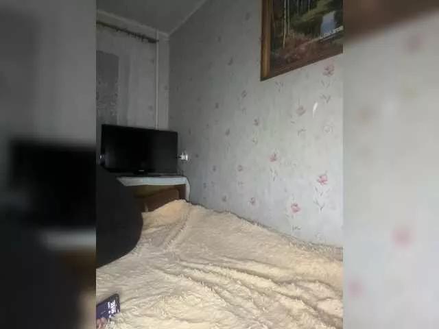 Offline alyavass1 on BongaCams