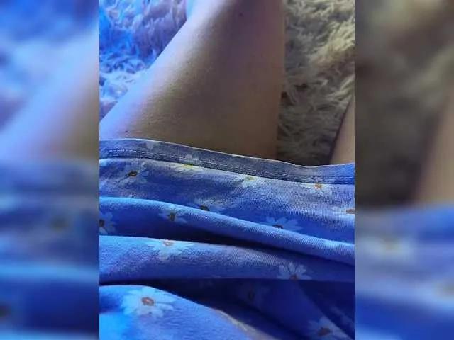 Offline amazingtits-5D on BongaCams