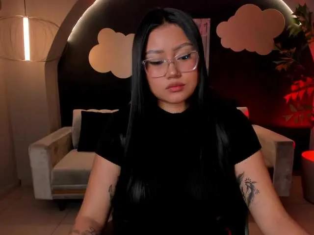 Offline AmberLewis on BongaCams