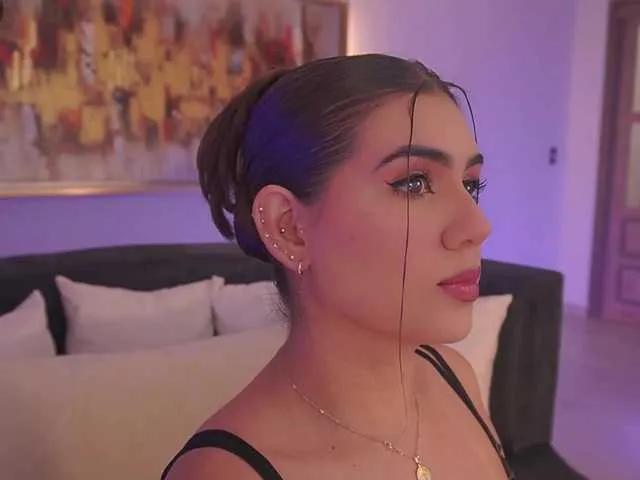 AngelicaVega — Hi beautiful
I want to spend a good time with you, I'll wait for you to have a very hot time