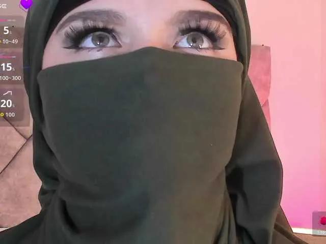 Offline Anna-henao on BongaCams