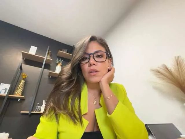 Freechat APRILHILL on BongaCams