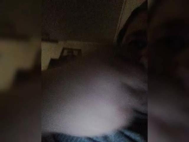 Freechat AthomeTi on BongaCams