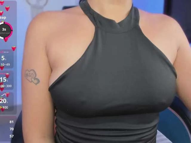 Freechat Aura-cuutee on BongaCams