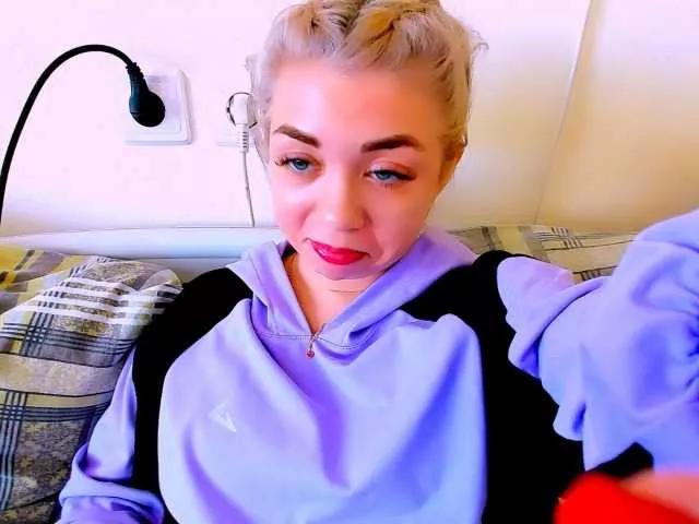 Offline BabyNicole on BongaCams