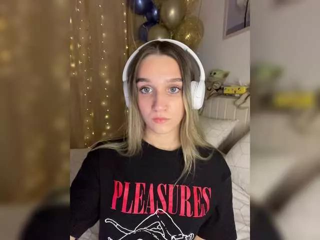 Offline BabyTamagochi on BongaCams