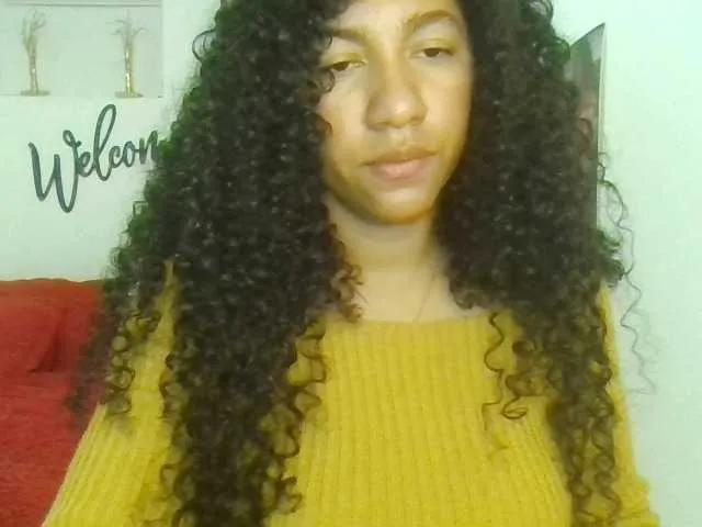 Offline Bellacrespa on BongaCams