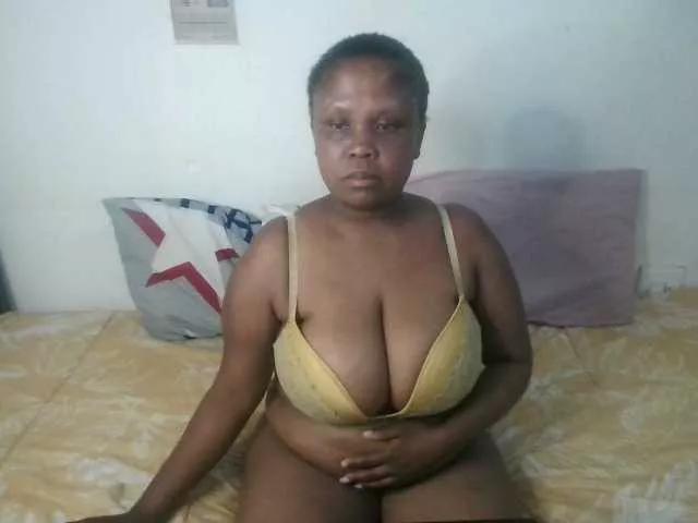 Offline BIGTITTISXX on BongaCams