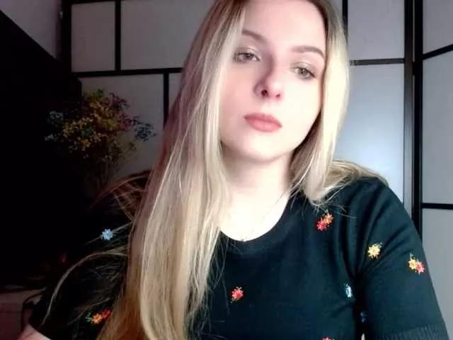 Offline BritneyBlond on BongaCams