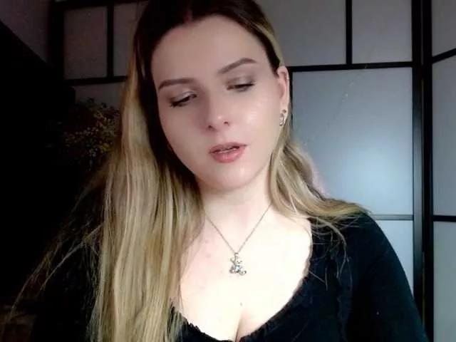Offline BritneyBlond on BongaCams