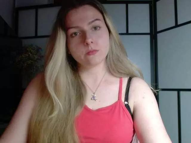 Offline BritneyBlond on BongaCams