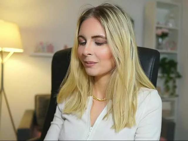 Offline catecrago on BongaCams