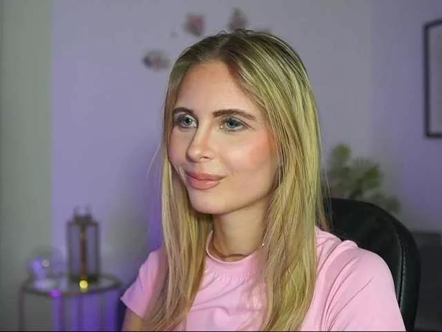 Offline catecrago on BongaCams