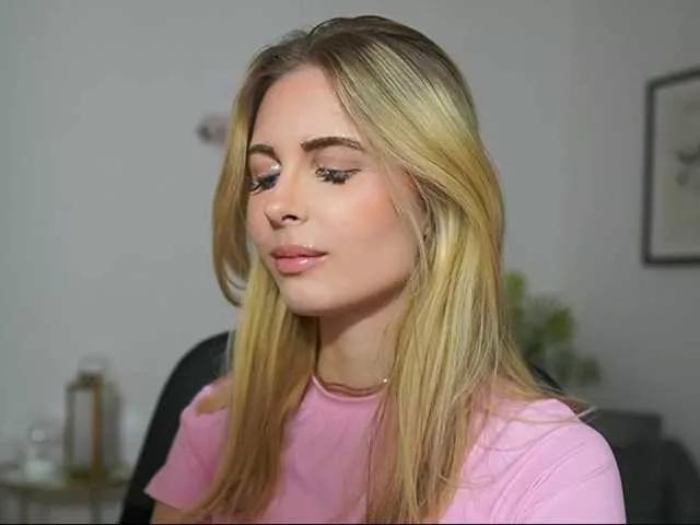 Offline catecrago on BongaCams