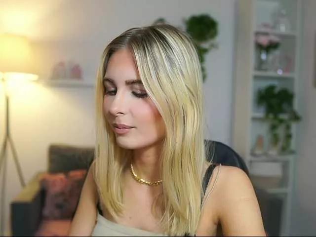 Offline catecrago on BongaCams