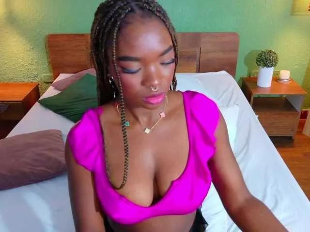 Freechat Chocolatte-dreams on BongaCams