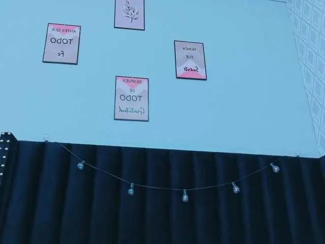 Offline colombiamommy on BongaCams