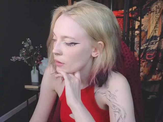 Offline crispy-tati- on BongaCams