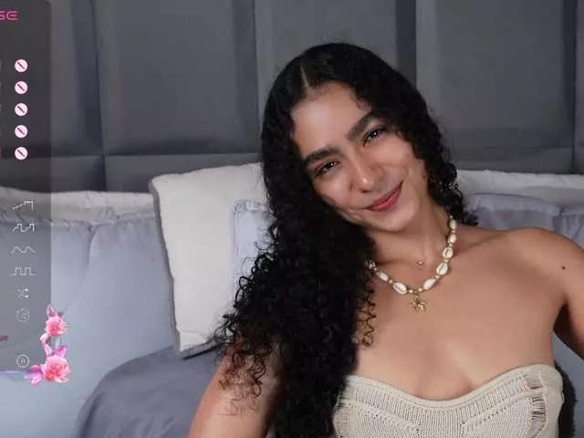 Offline curlysexi on BongaCams