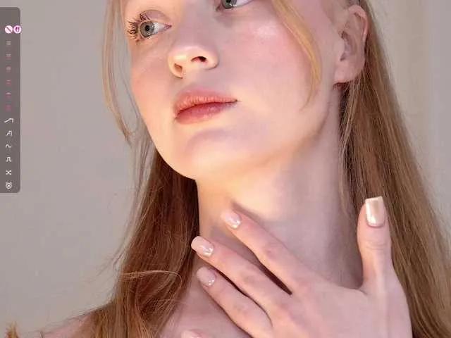 Offline CuteShine on BongaCams