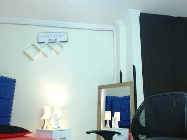 Offline Daniela-Saenz on BongaCams