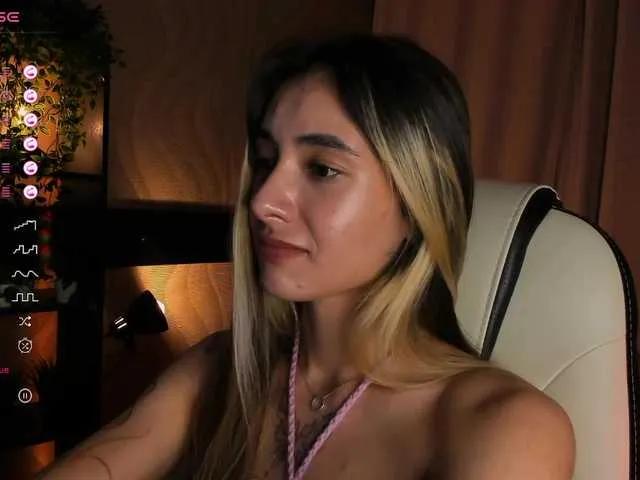 Offline DarlaBelle on BongaCams