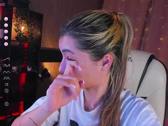 Offline DarlaBelle on BongaCams