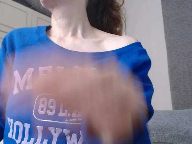 deadivina — ta bite toute dure