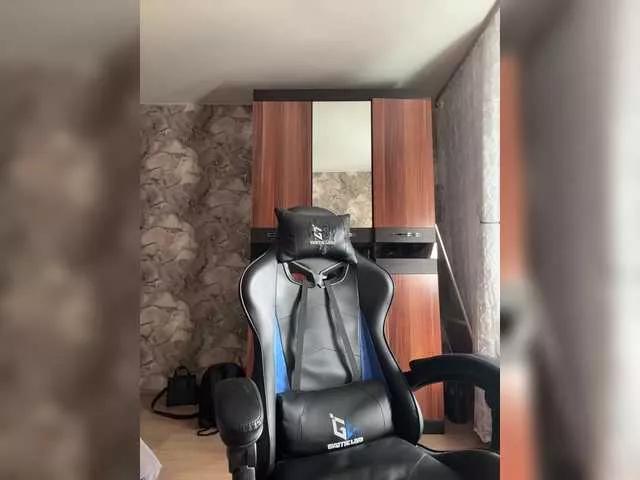 Offline dkarsar777 on BongaCams