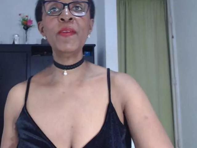 Offline ebonymilf on BongaCams