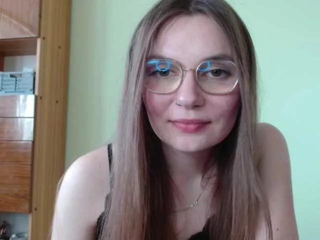 Offline Ellyxcute on BongaCams