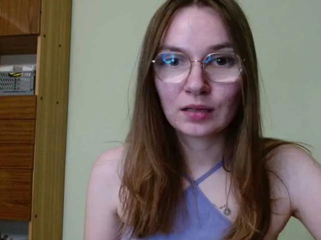 Offline Ellyxcute on BongaCams