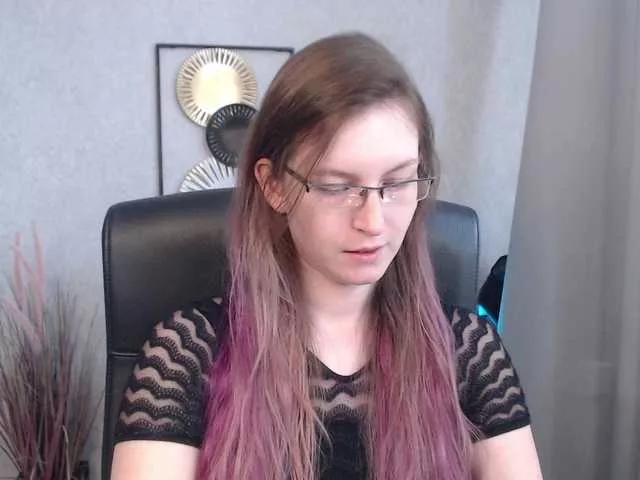 EmmaHeart on BongaCams 