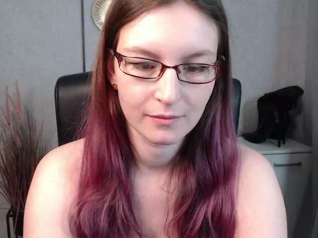 EmmaHeart on BongaCams 