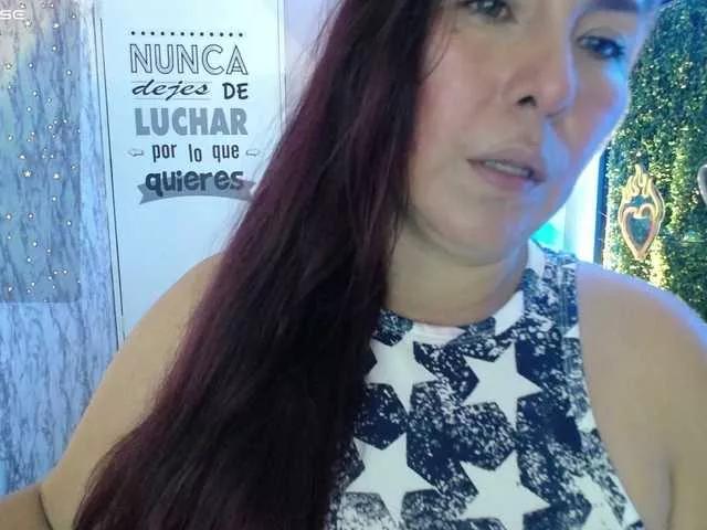 Offline Evelyn-mature19 on BongaCams