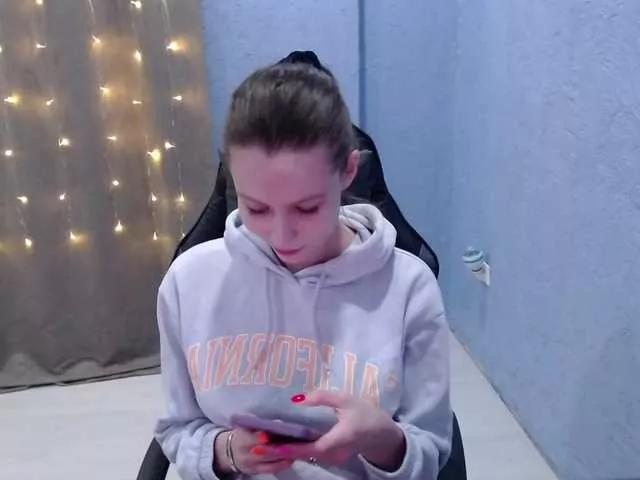 Offline FalconFamily on BongaCams