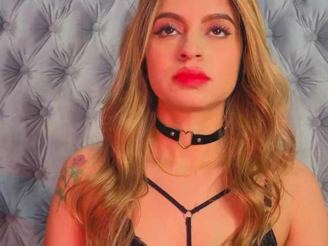 Offline Gabytaylor on BongaCams