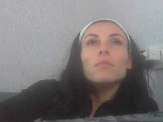 Offline Gospozha-77 on BongaCams