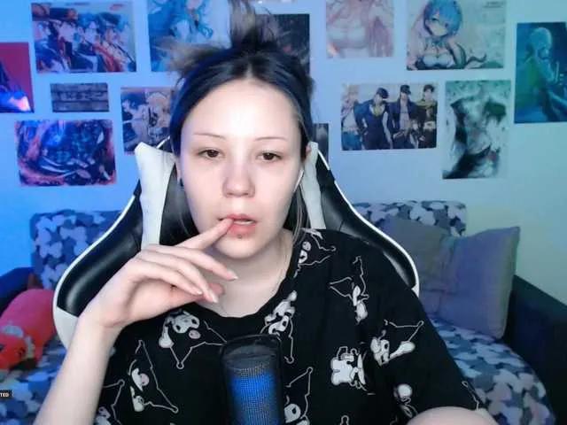 Offline Hugo-Min on BongaCams