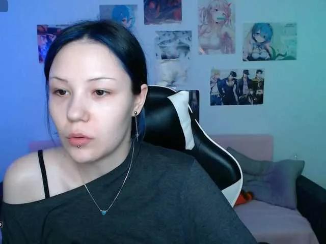 Offline Hugo-Min on BongaCams