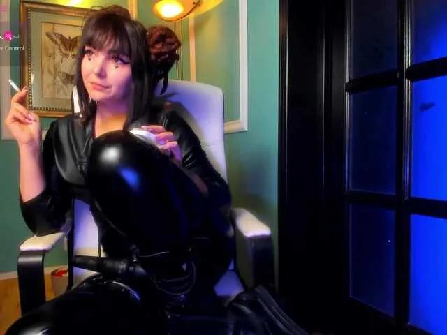 ingridblondy94 — to make me horny it s not so eassy!!!