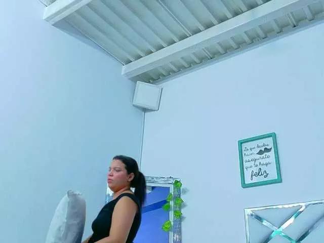 Offline innocenthazel on BongaCams