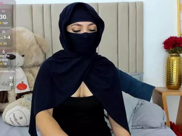 Offline izadii on BongaCams